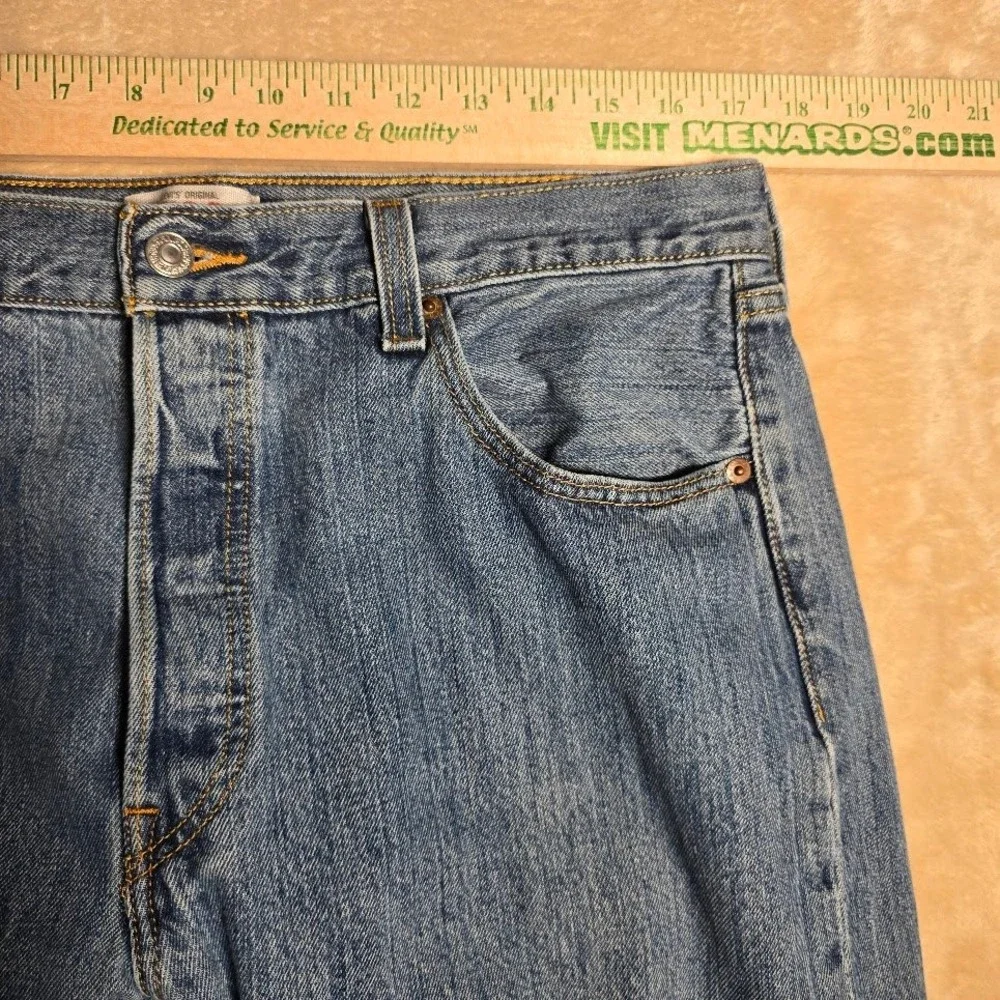 Y2K Levis 501 Original Mens Straight Button Fly Blue Jeans 36x29 Light wash 1091